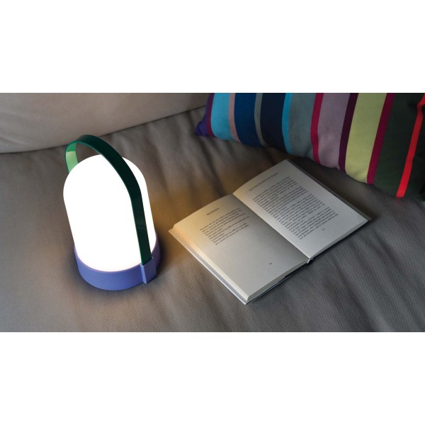 LAMP URI CLAUDINE